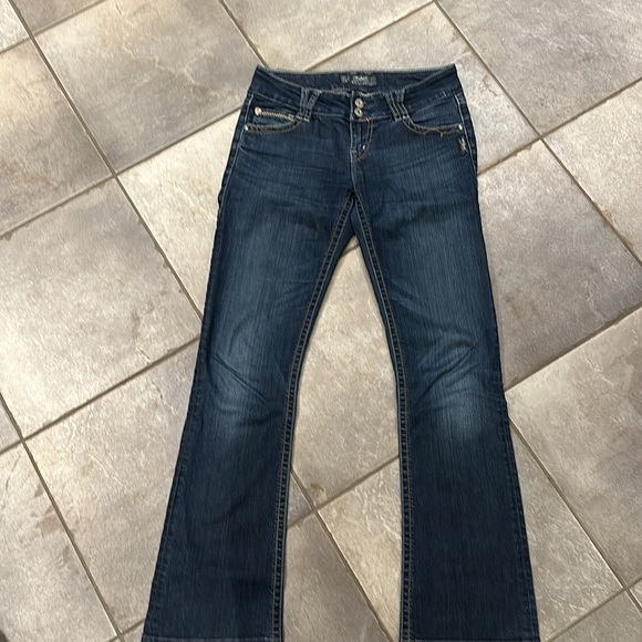 Blue Jeans - Picture 2 of 4